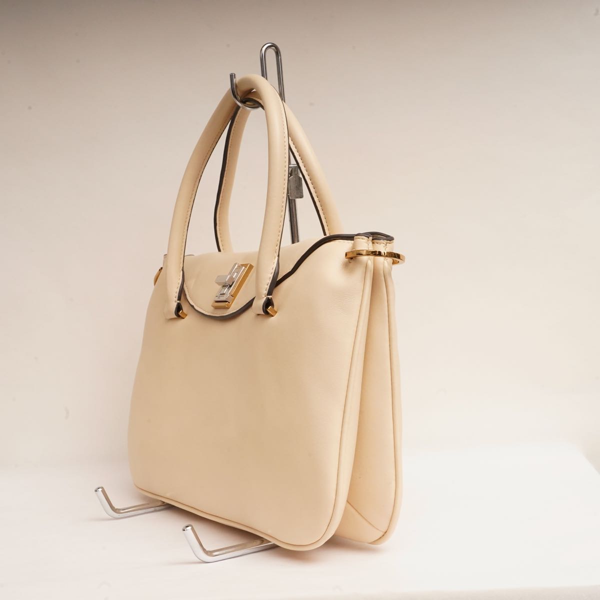 KARL LAGERFELD PARIS カールラガーフェルド L クリーム レザー ハンドバッグ＆ショルダーバッグ CREAM LEATHER HAND BAG & SHOULDER BAG ラージ