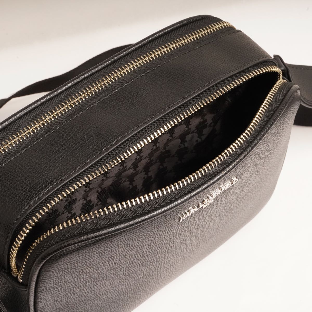 KARL LAGERFELD PARIS カールラガーフェルド ブラック ロゴショルダー ミニバッグ BLACK LOGO SHOULDER MINI BAG