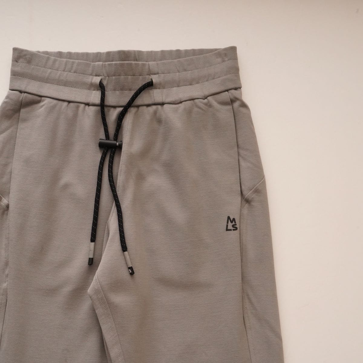 MAGNLENS マグレンズ グレー ジョガーパンツ GRAY JOGGER PANTS WOMEN