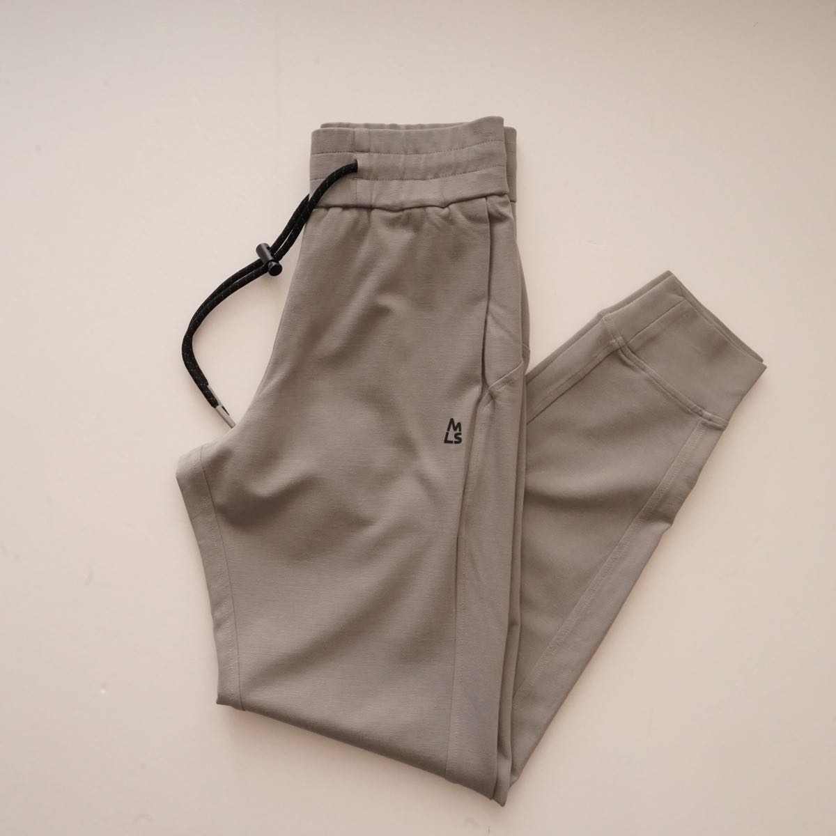 MAGNLENS マグレンズ グレー ジョガーパンツ GRAY JOGGER PANTS WOMEN