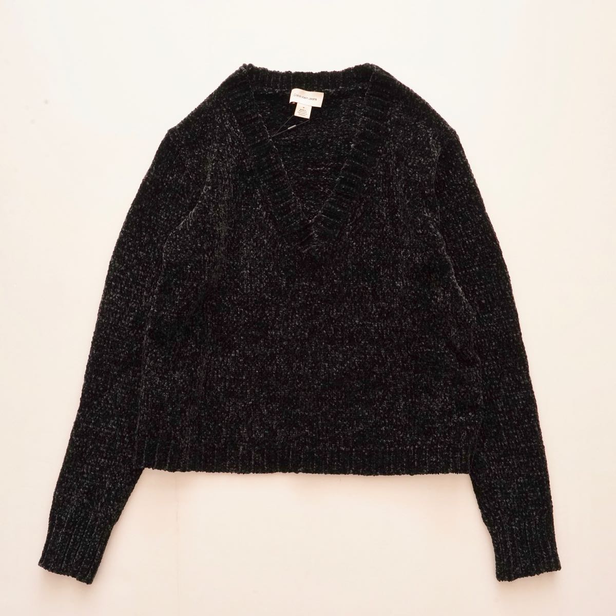 CK カルバンクラインジーンズ ブラック クロップド Vネックセーター シェニールニット CALVIN KLEIN JEANS BLACK V-NECK SWEATER CHENILLE KNIT WOMENS