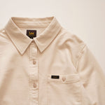 画像をギャラリービューアに読み込む, Lee®︎ リー オフホワイト クロップド 天竺シャツ OFF-WHITE SOY-BEAN CROPPED KNIT SHIRT WOMEN
