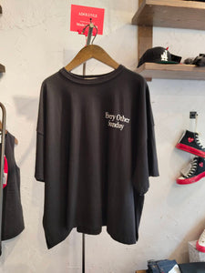 RITA リタ ブラック エブリ アザー サンデー 刺繍 Tシャツ BLACK EVERY OTHER SUNDAY TEE WOMEN