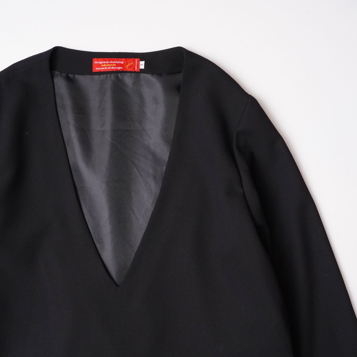 アドラーブル ブラック Vネック ワンピース ADOLUVLE ORIGINAL BLACK V-NECK LONG SLEEVE DRESS