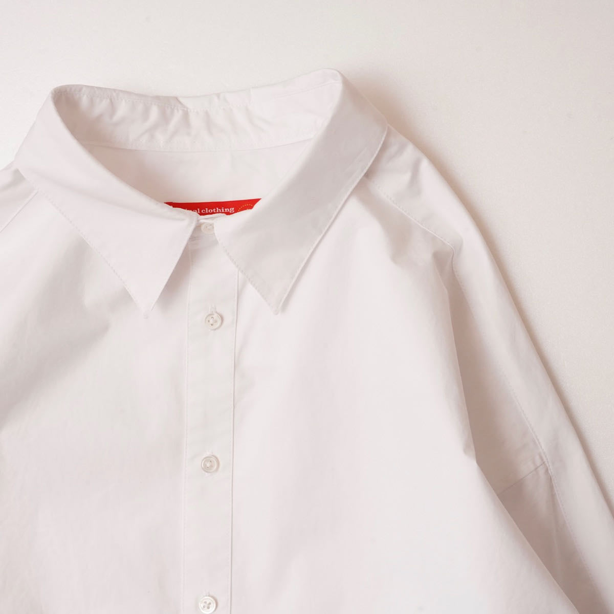 アドラーブル ホワイト スプリットラグランスリーブ ビッグシルエット シャツ ADOLUVLE ORIGINAL WHITE SPLIT RAGLAN SLEEVE BIG SHIRT LONG SLEEVE